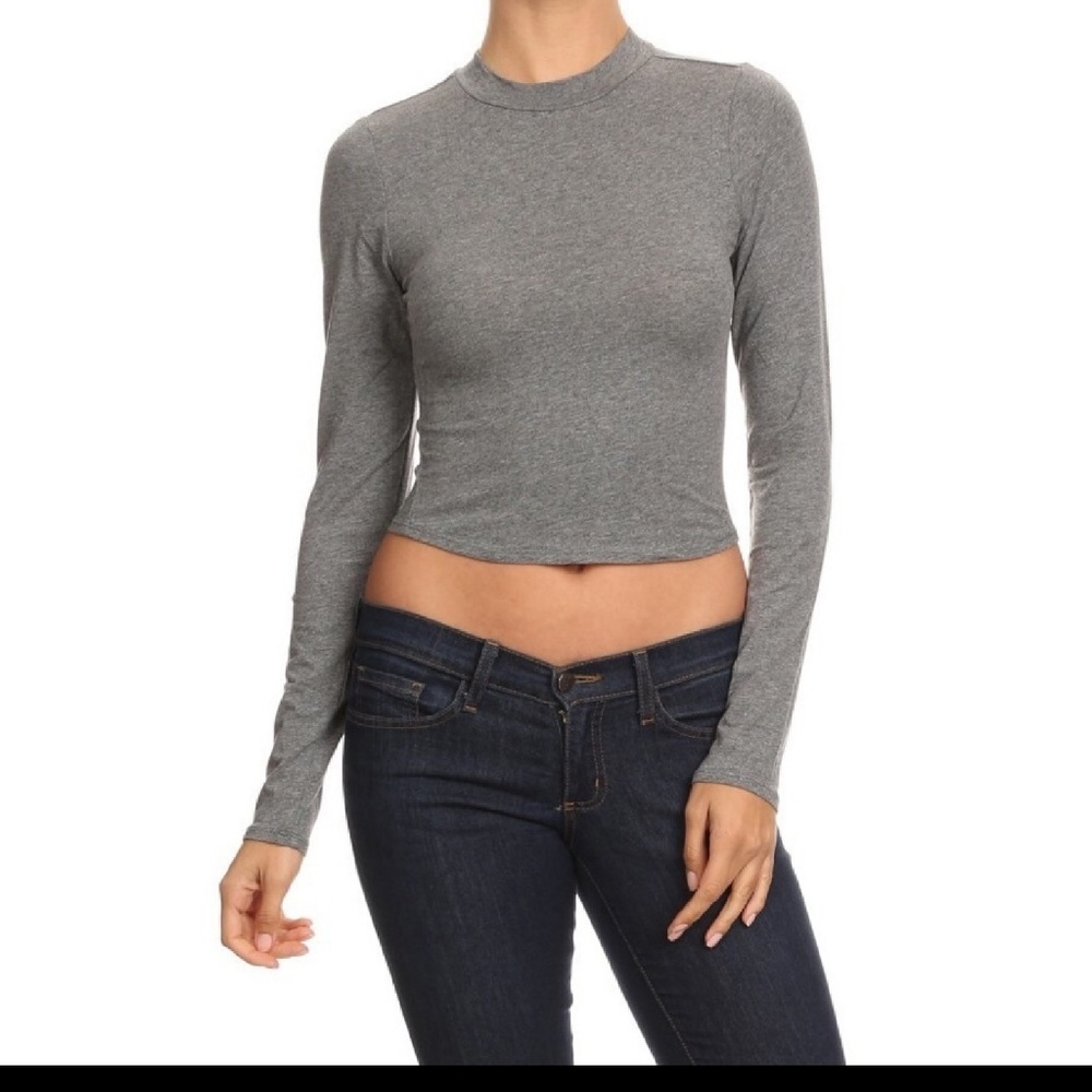 3/35$ MOCK NECK CROP TOP IN GRAY ๐๐ - Picture 2 of 3